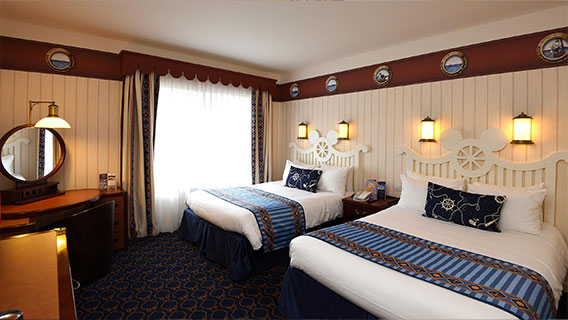 Disney S Newport Bay Club Disney Hotels Disneyland Paris