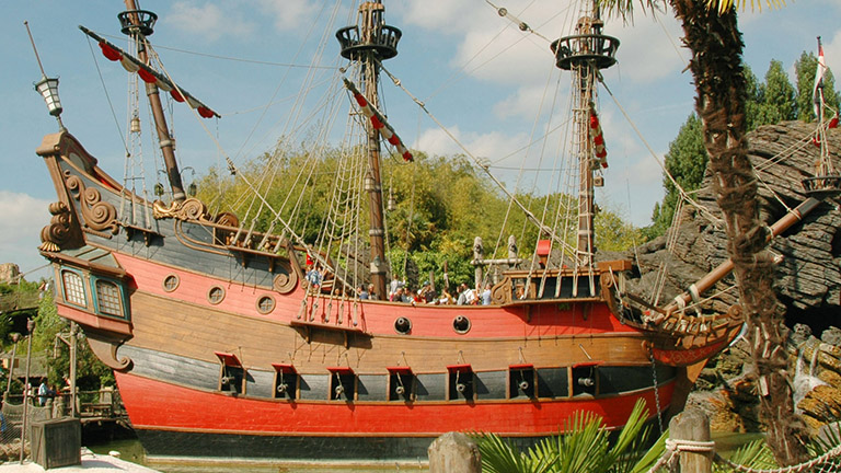 adventureland hooks pirate ship