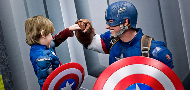 Captain America meeting young boy at Disneyland Paris