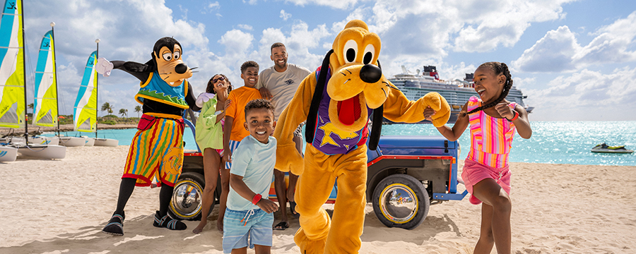 Family explore Castaway Cay with Pluto and Goofy