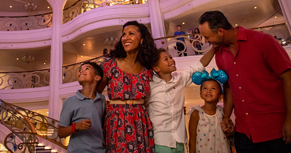 Family Fun on Your Disney Cruise | Entertainment Onboard | Disney ...