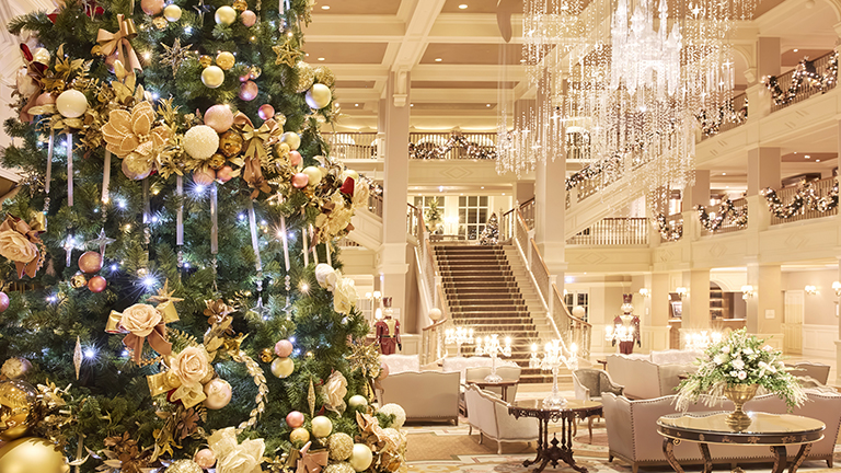Christmas decorations and tree inside the Disneyland Hotel