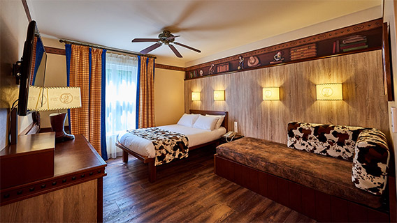 Woody's Roundup Riverside Stowaway Room