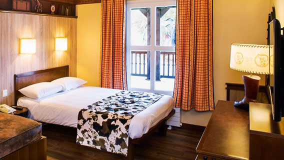 Woody's Roundup Stowaway Room (Near Hotel Facilities)