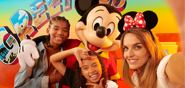 Guests with Disney Characters at Disney Hotel Santa Fe