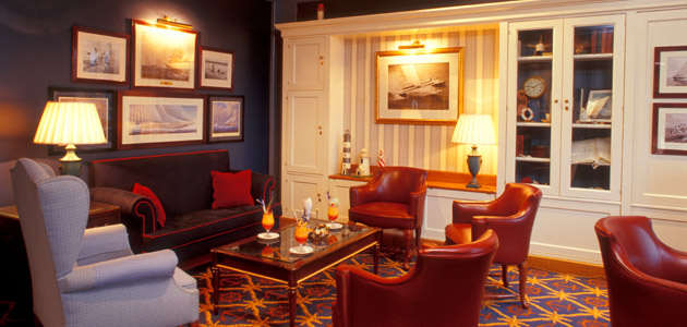Relax in nautical surroundings in the Captain's Quarters Bar