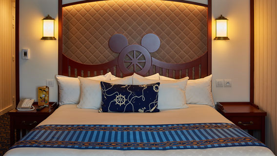 Compass Club 2-Bed Room