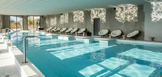  Heated indoor swimming pool at Ki Space Hotel & Spa