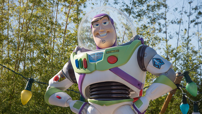 Disney pixar world of cars outlet