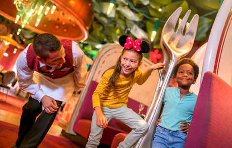 Young Guests Enjoying Bistrot Chez Remy