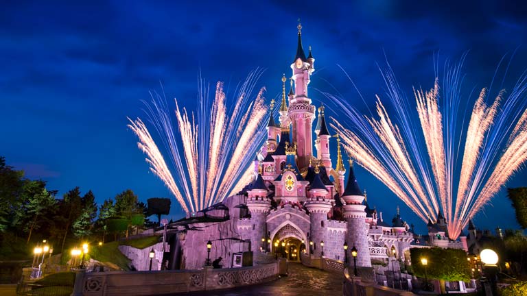 5 reasons to visit Disneyland® Paris in 2022