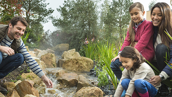 Family having fun at Les Villages Nature Paris