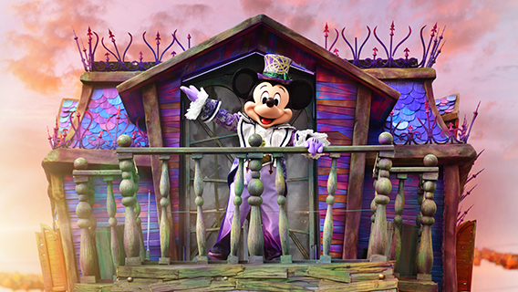 Join your Disney favourites for spooky Halloween celebrations in Autumn!
