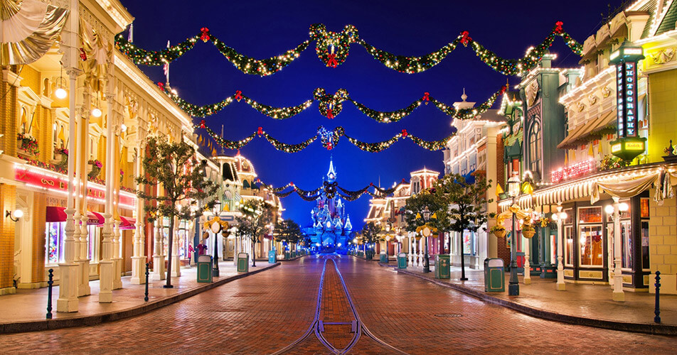 Disney's Enchanted Christmas  Disneyland® Paris